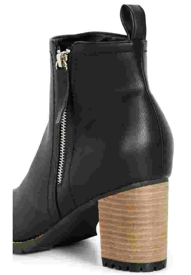 Mila Ankle Boot image number 7