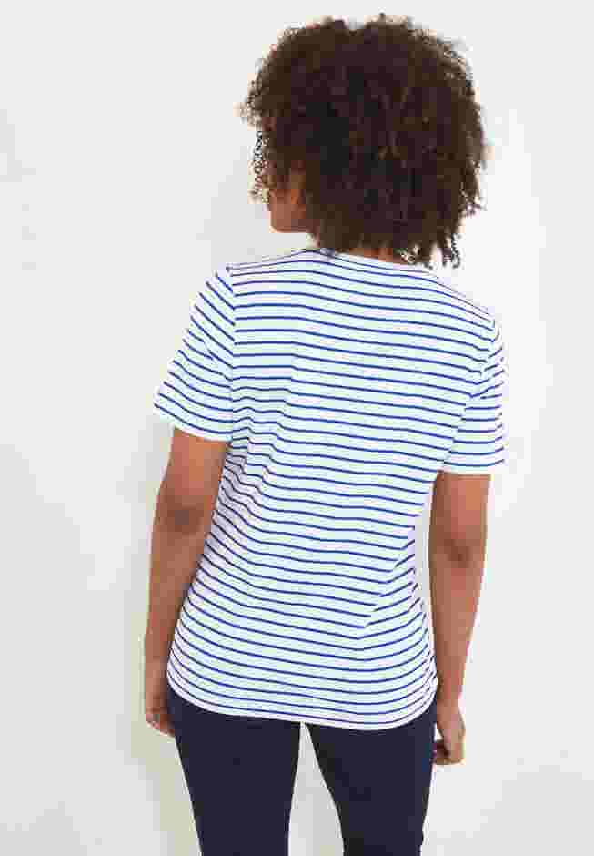 Stretch Cotton Graphic Tee image number 3