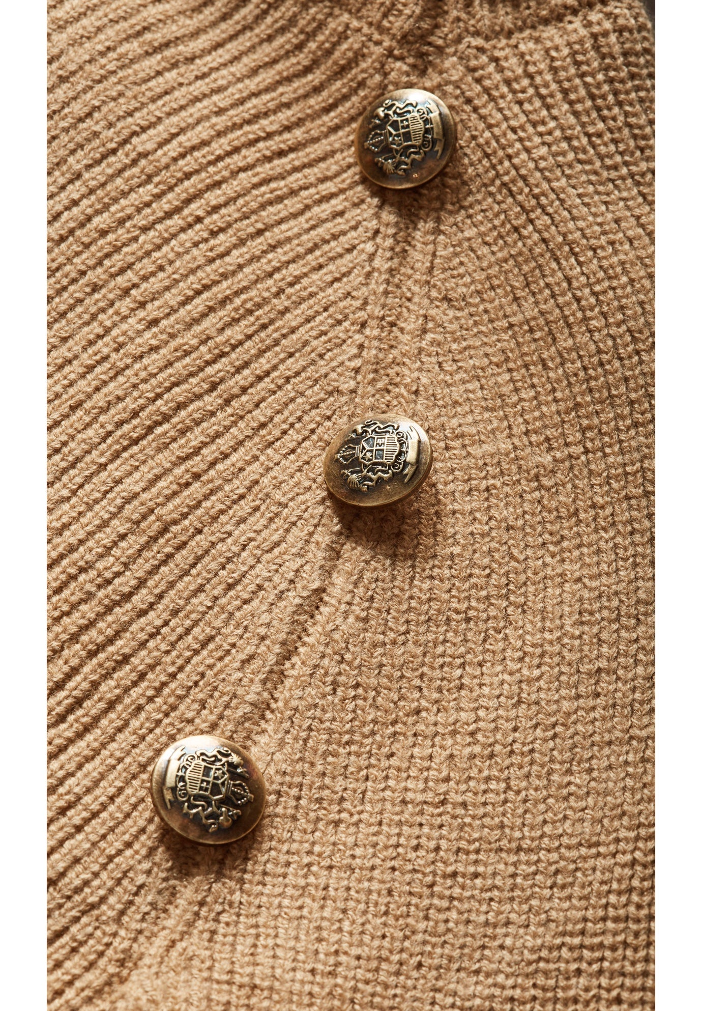 Dani Button Cape image number 6