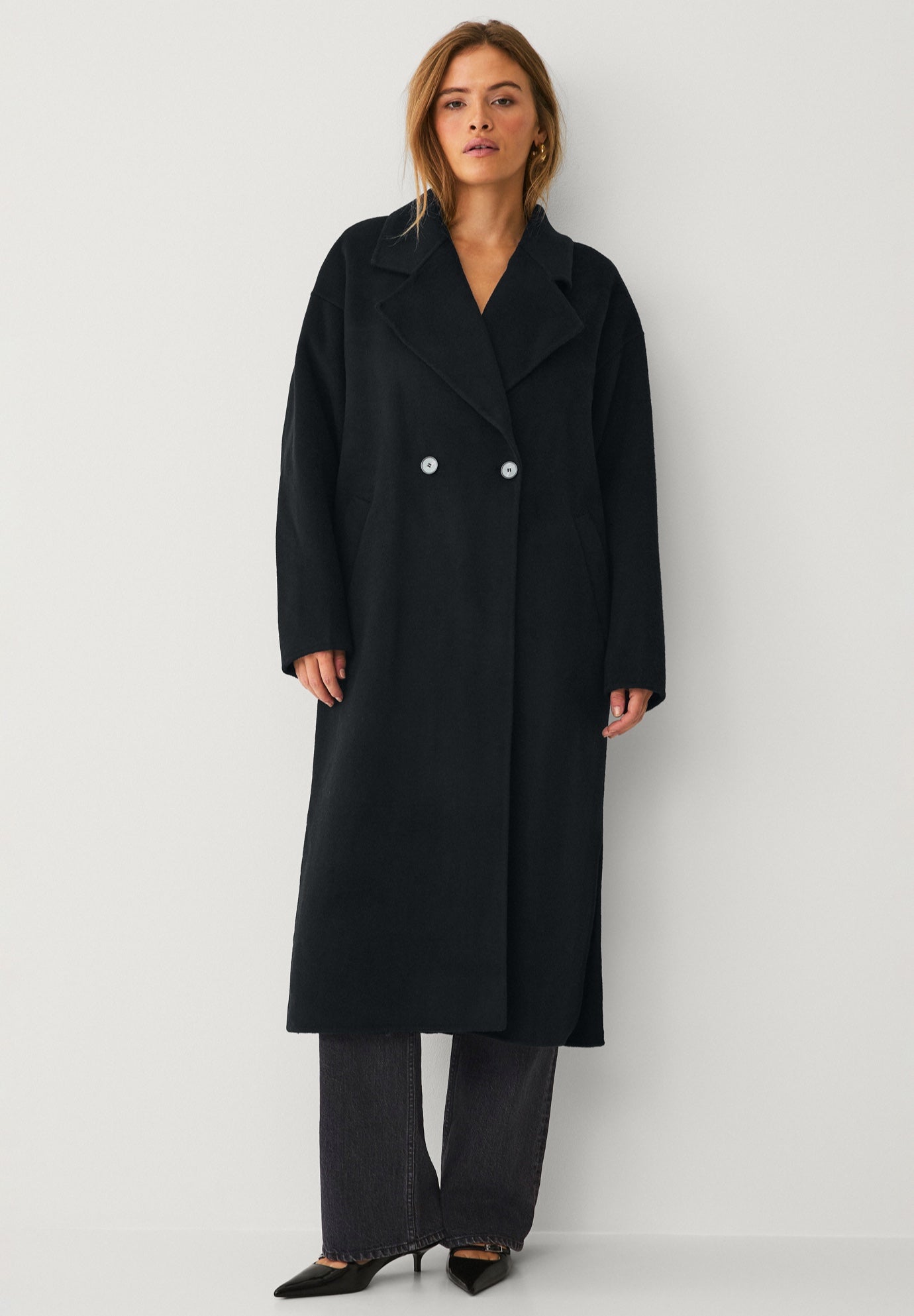 Double Breasted Wool Coat With Side Slits | Avenue