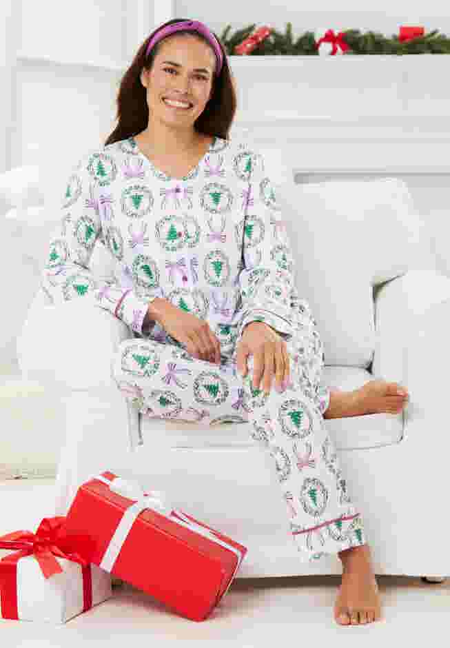 Dreams & Co.® V-Neck Pajama & Headband Set image number 4