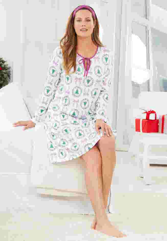 Dreams & Co.® Keyhole Gown & Headband image number 4