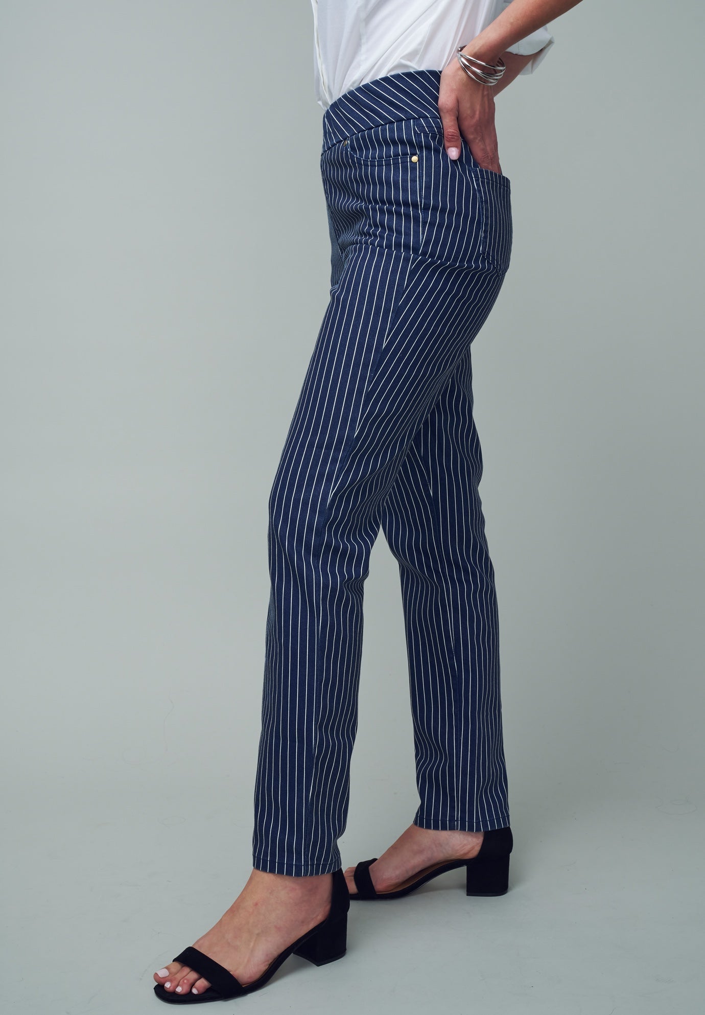 Comfort Waist Stretch Denim Straight Leg Jean image number 1