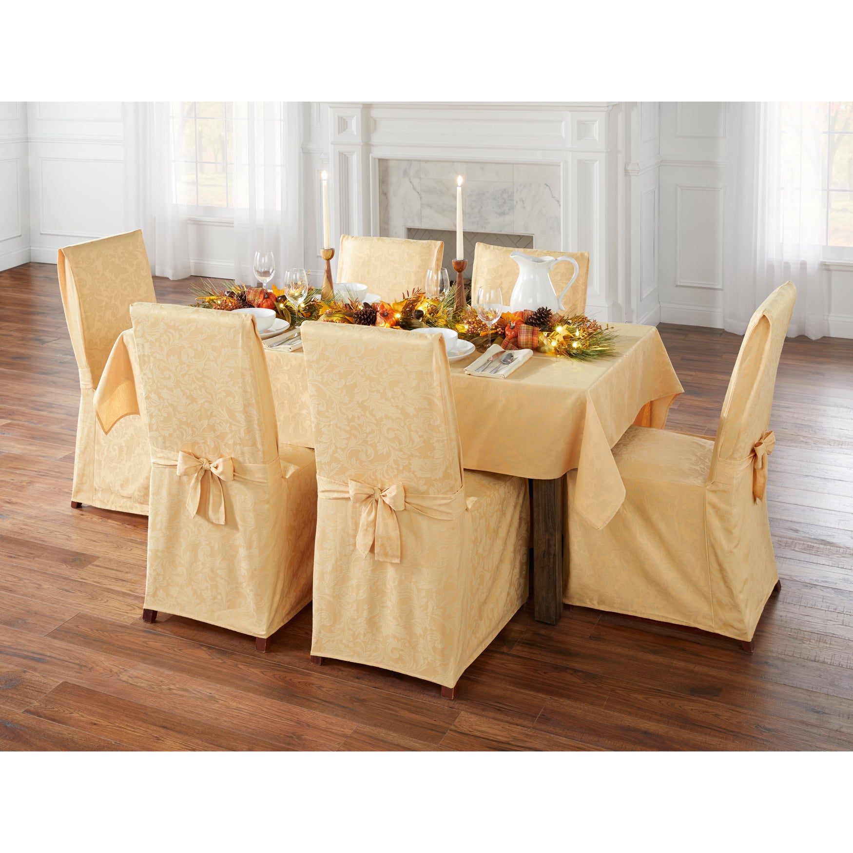 Damask 60" x 84" Tablecloth image number 1
