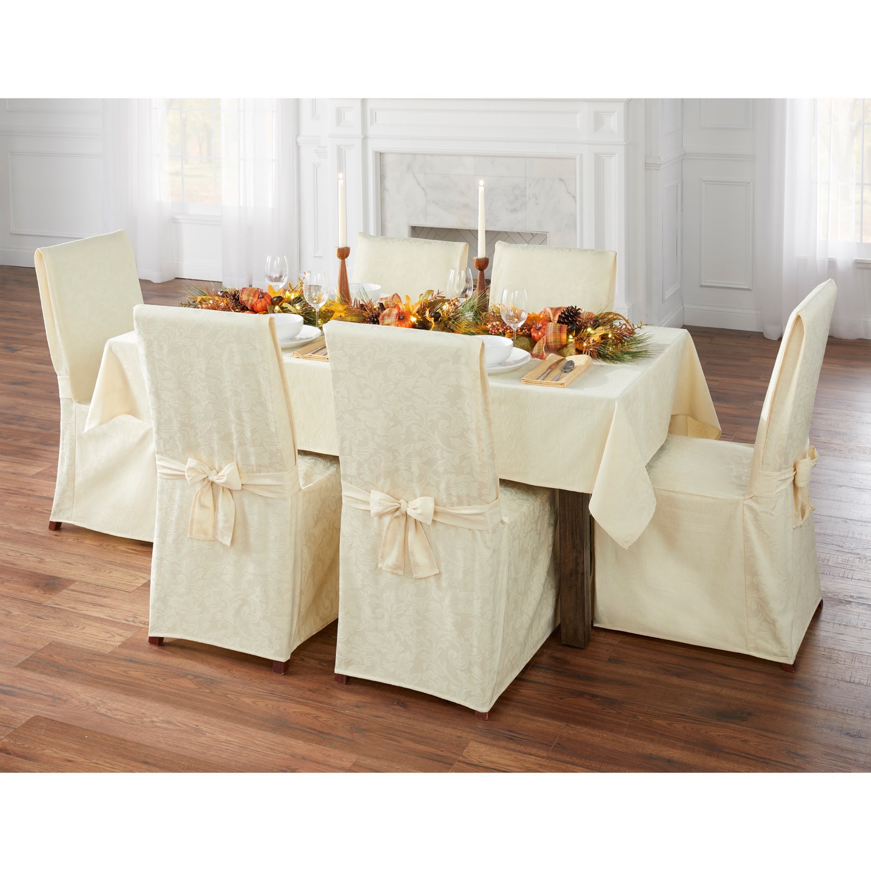 Damask 60" x 84" Tablecloth image number 2
