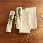 Damask Set of 4 Napkins 20" Sq. image number 0