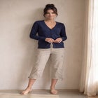 Mid-Rise Stretch Cotton Cargo Capris image number 3