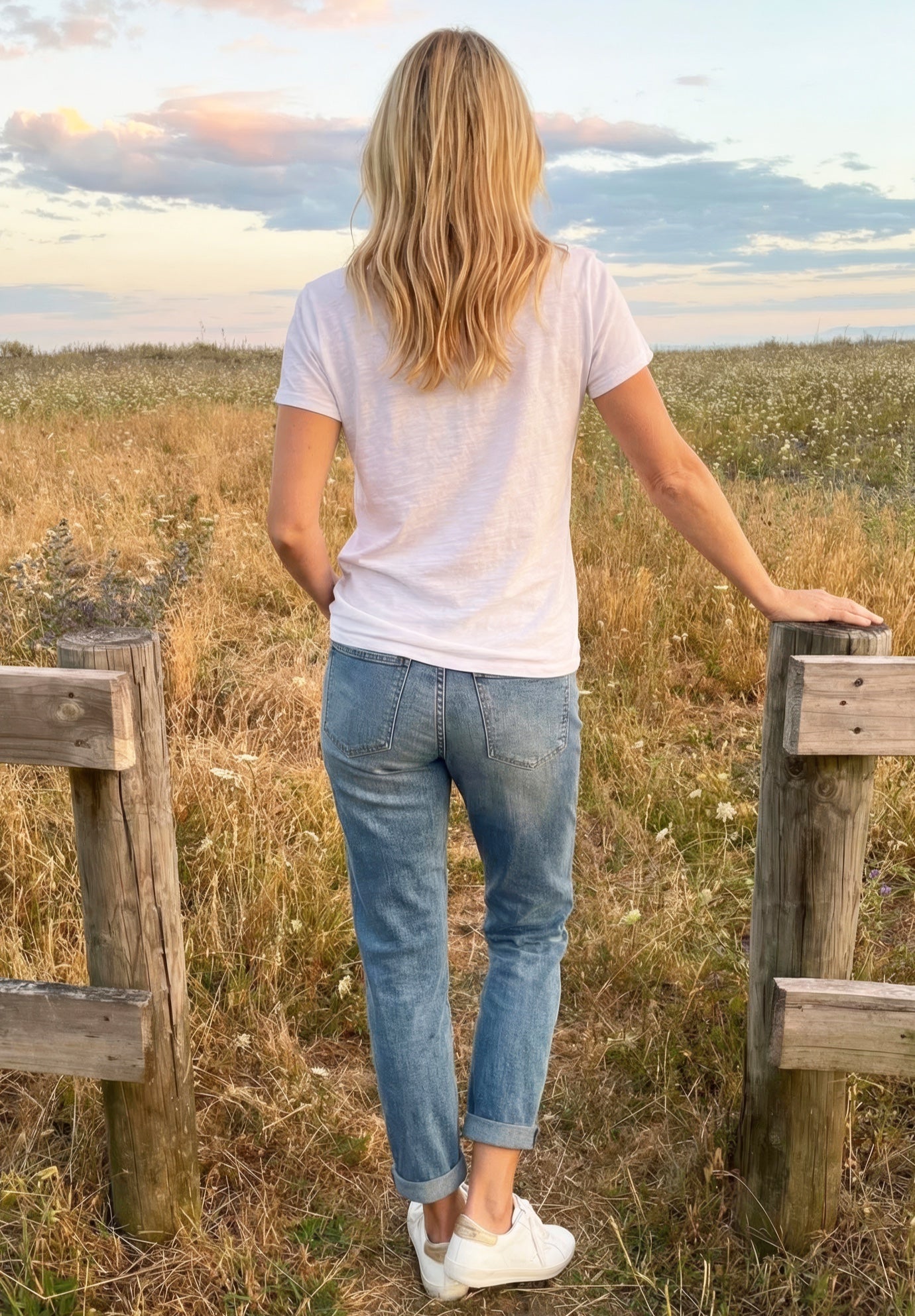 Mid-Rise Stretch 5-Pocket Relaxed Fit Boyfriend Jeans image number 1