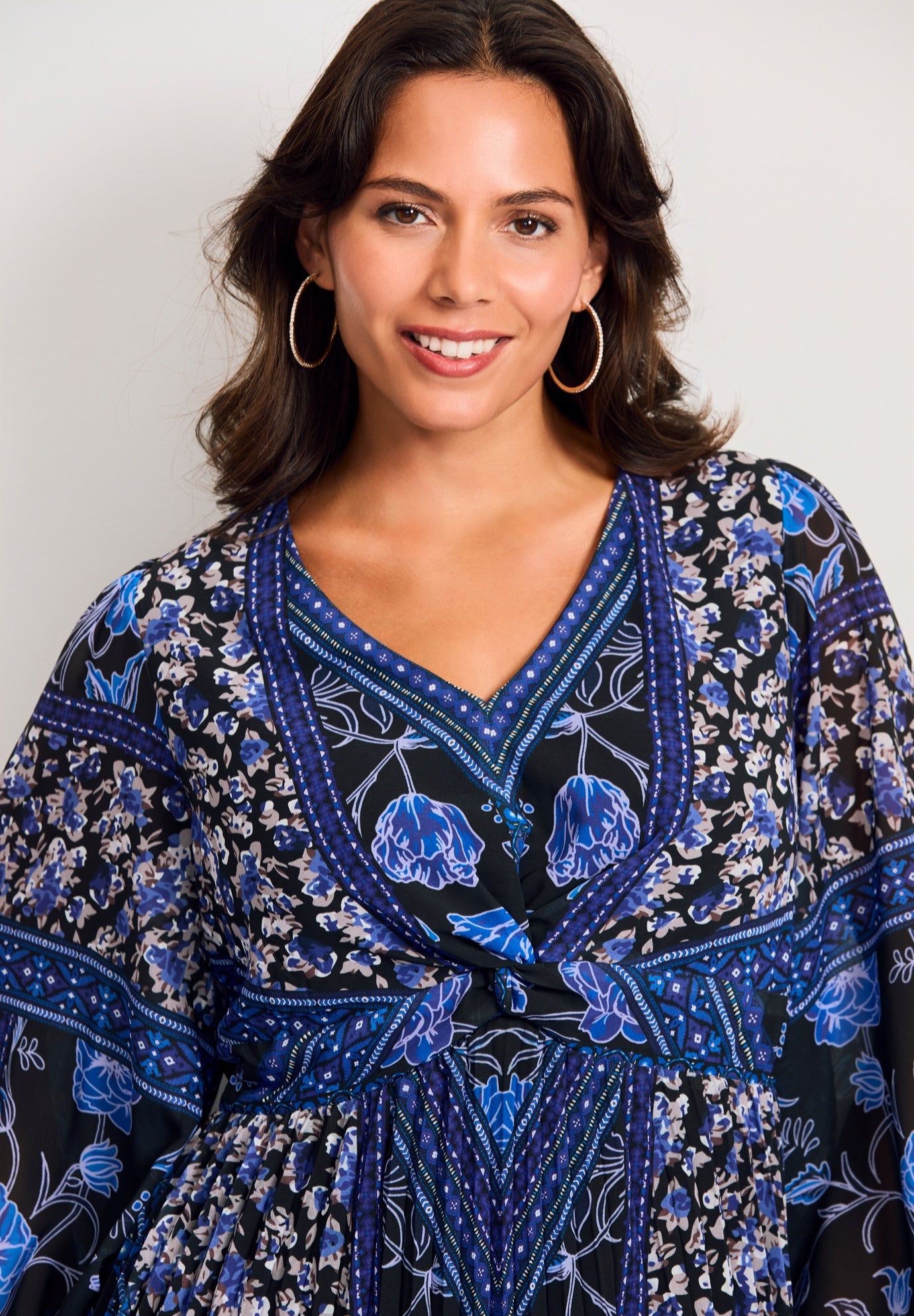 Harmony Twist Front Pleated Dress image number 4