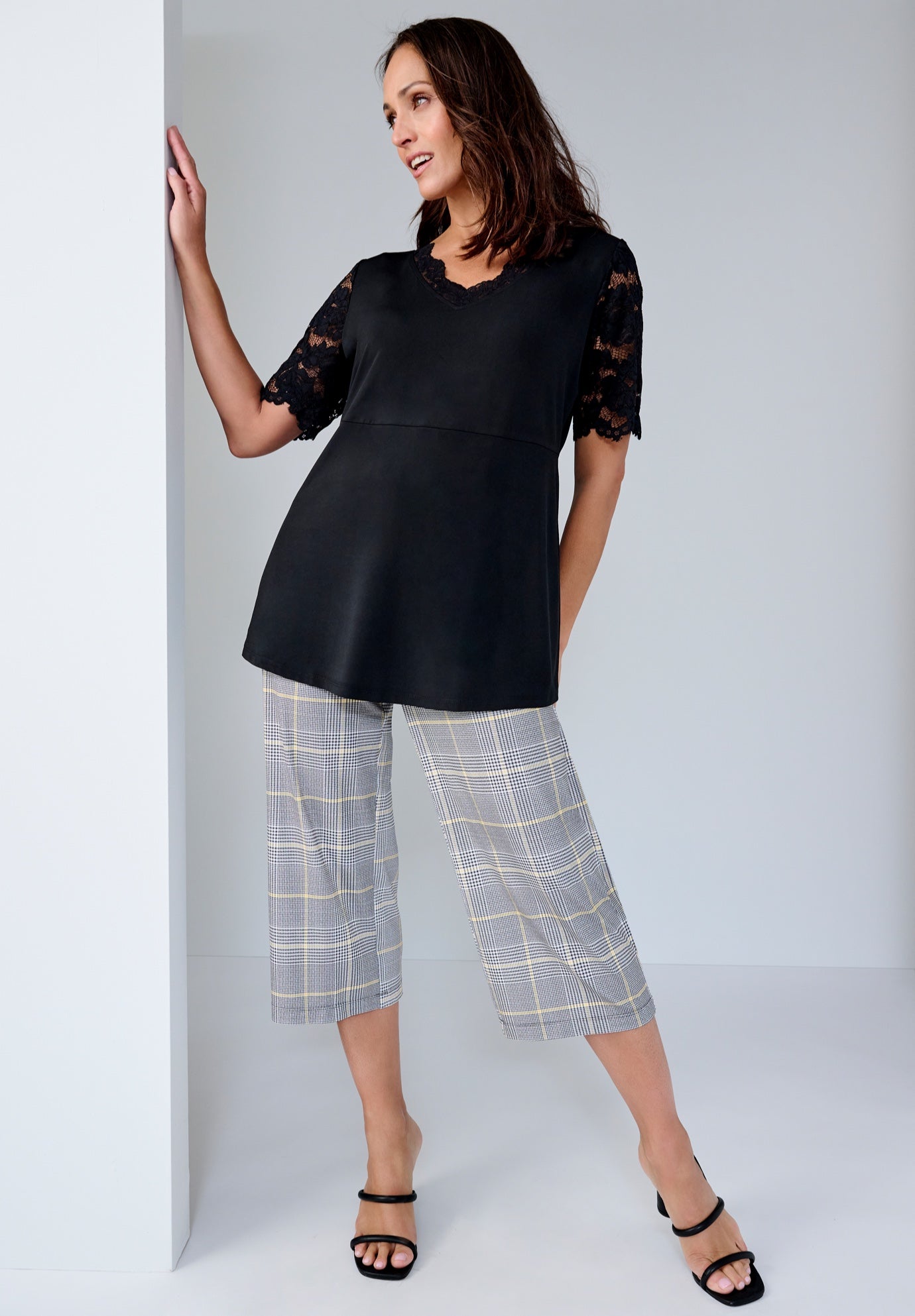 Stretch Knit Wide Leg Crop Pant image number 0