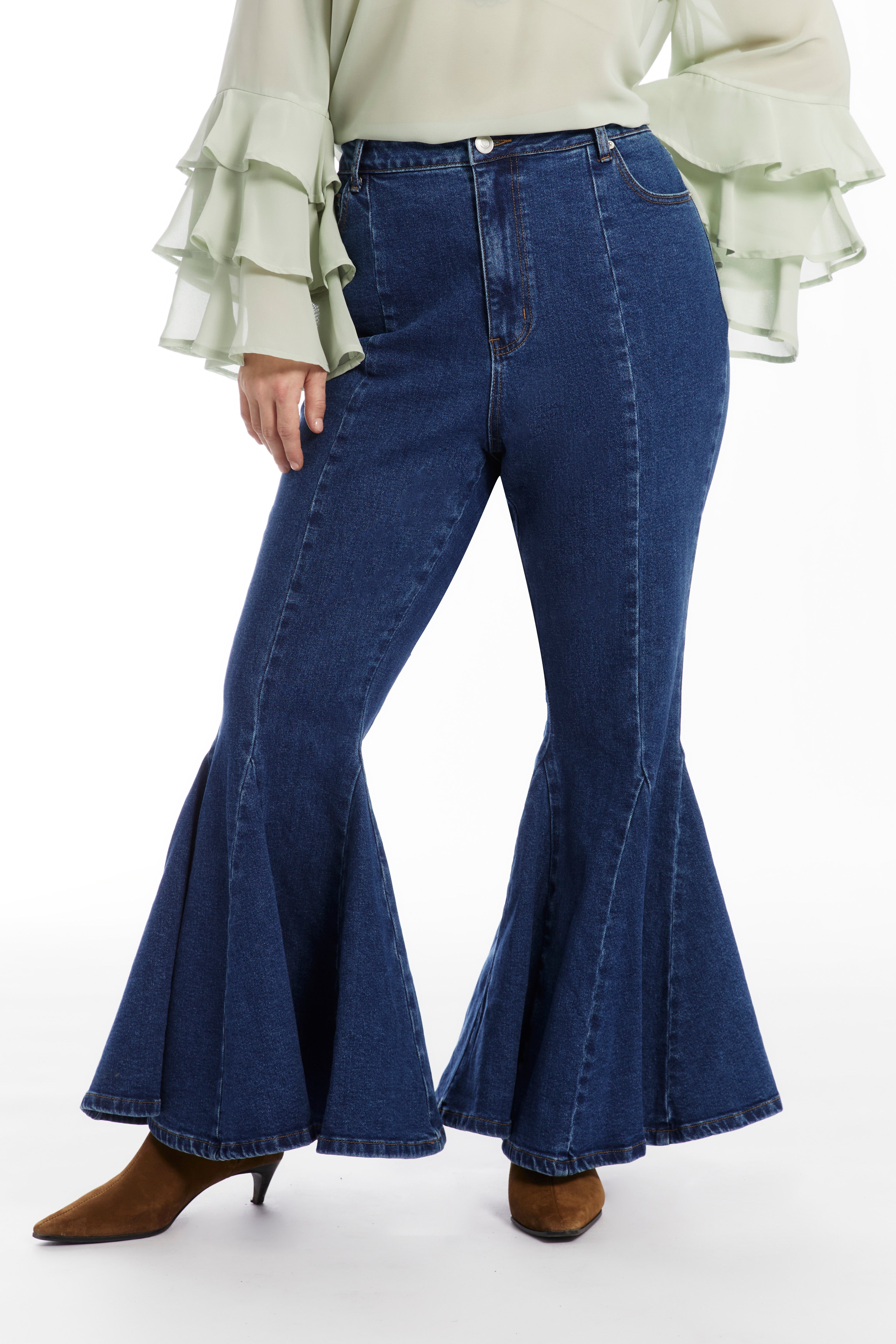 High Waisted Flare Godet Jean image number 3
