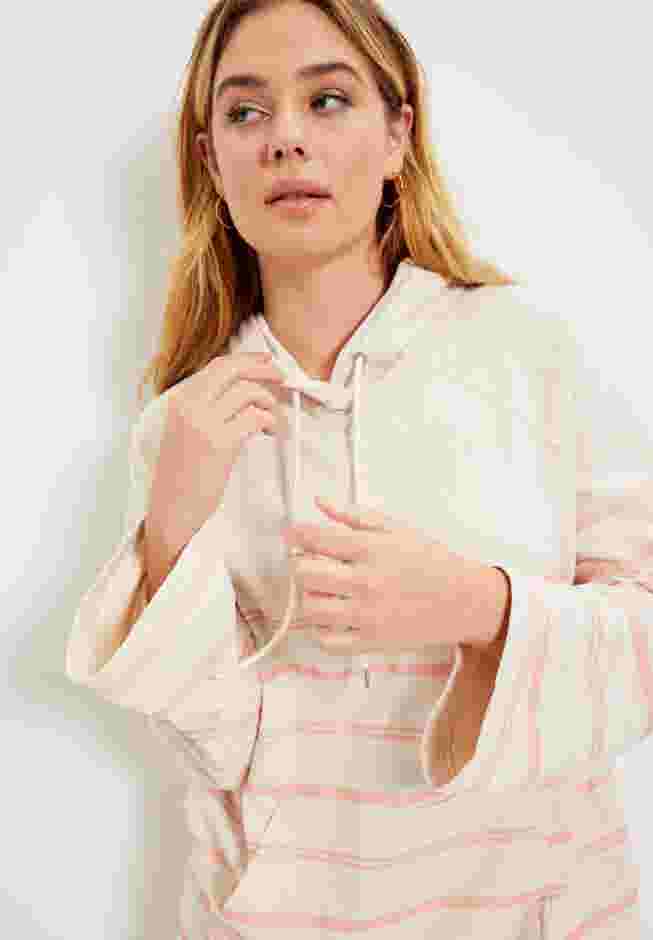 Bell-Sleeve French Terry Sweatshirt image number 3