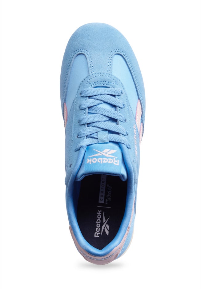 The World 70 Sneaker image number 3