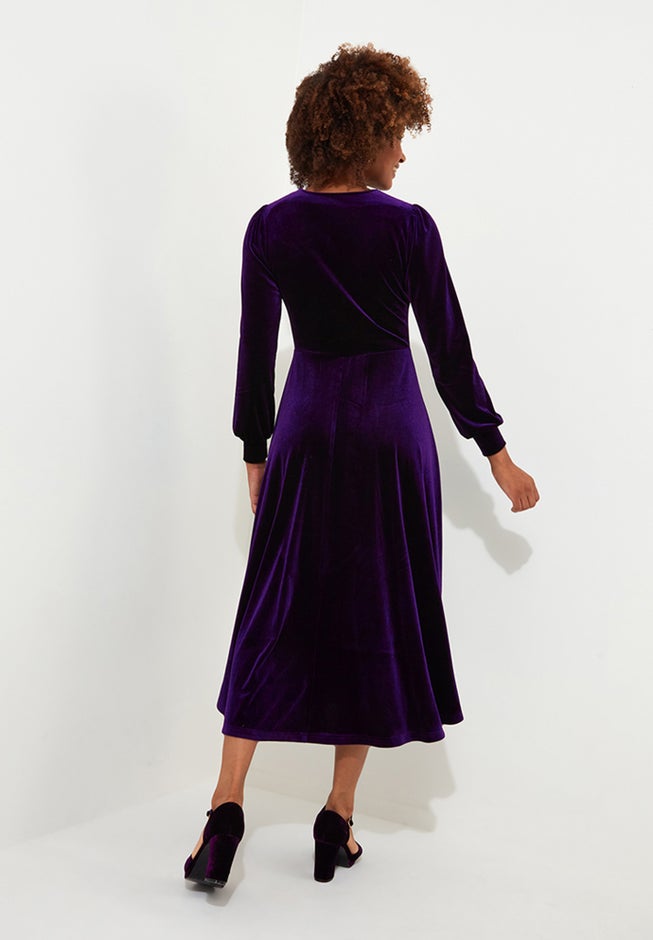 Crew Neck Velvet Midi Dress image number 4