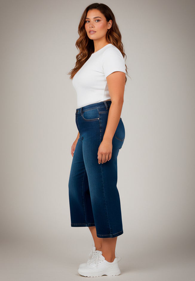 Butter Denim Wide-Leg Crop image number 2