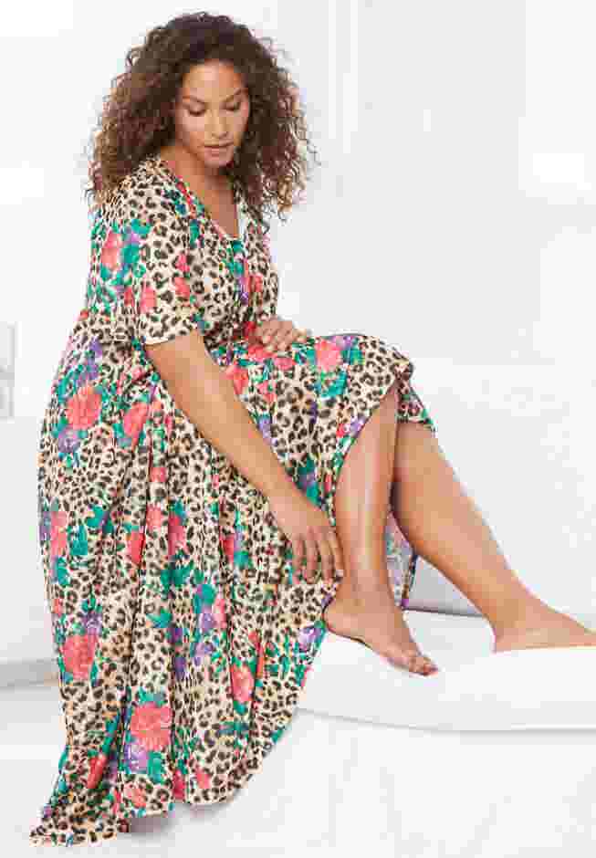 Sweeping Printed Lounger image number 5
