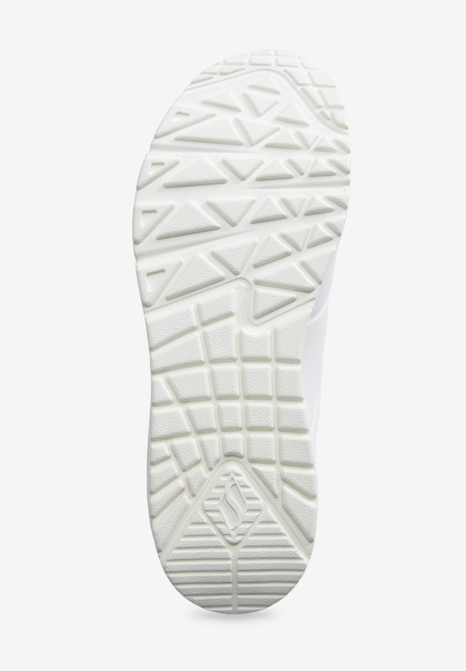 The Uno Savvy Sneaker image number 2