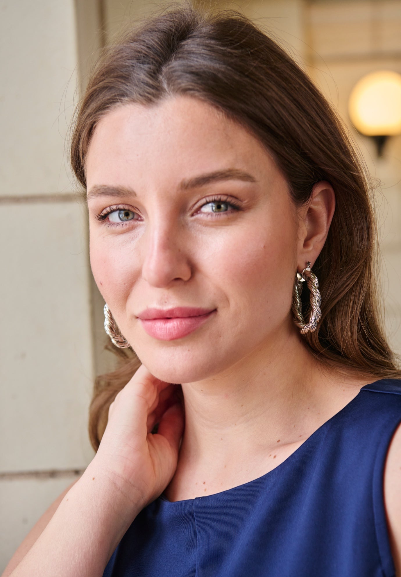 Twisted Hoop Earrings image number 2