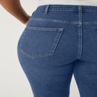 Mid-Rise Comfort Stretch 5-Pocket Bootcut Jeans image number 2