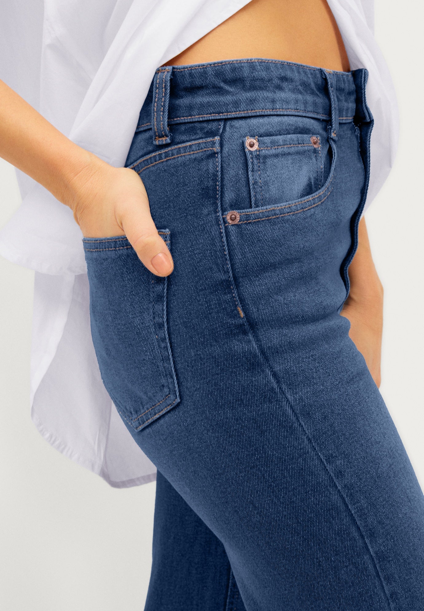 High-Rise Stretch Flare Leg Jeans image number 3