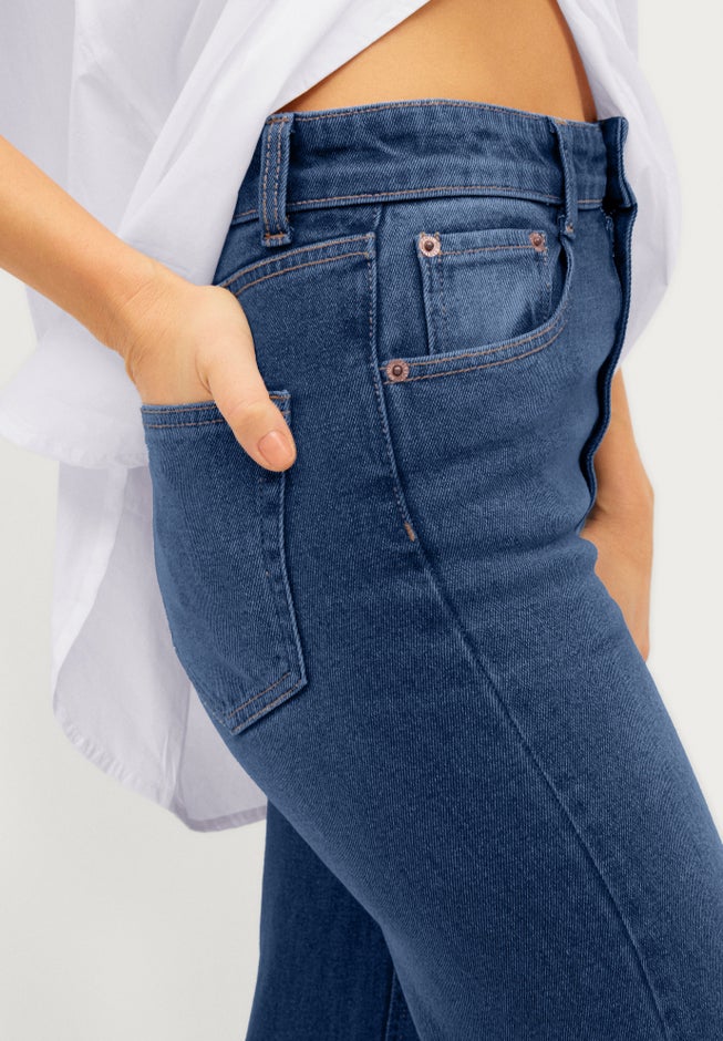 High-Rise Stretch Flare Leg Jeans image number 3