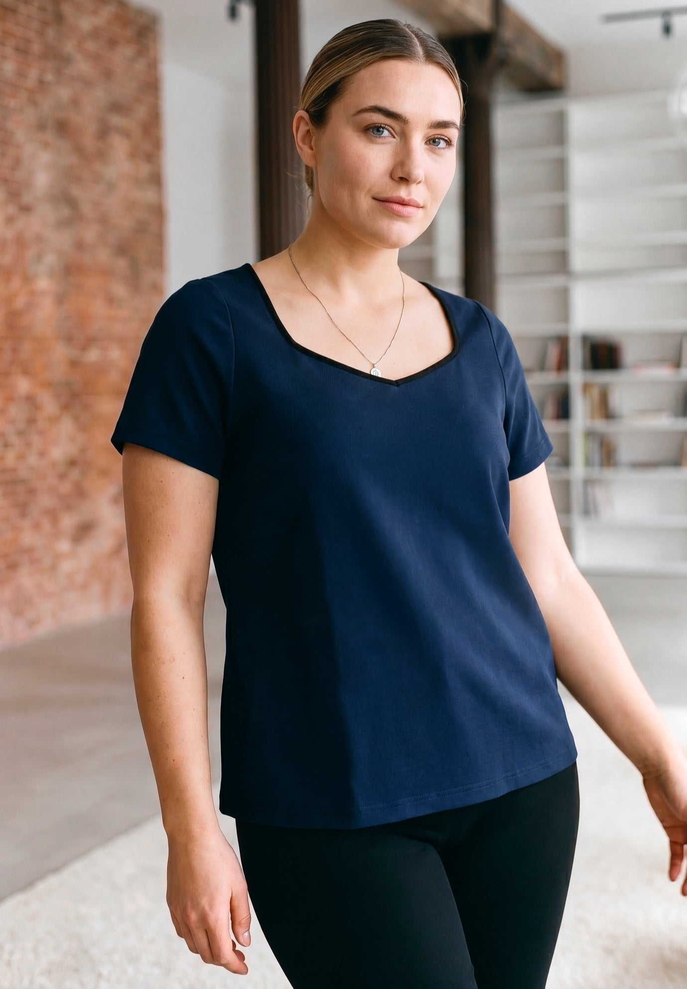 Audrey Contrast Sweetheart Top image number 0